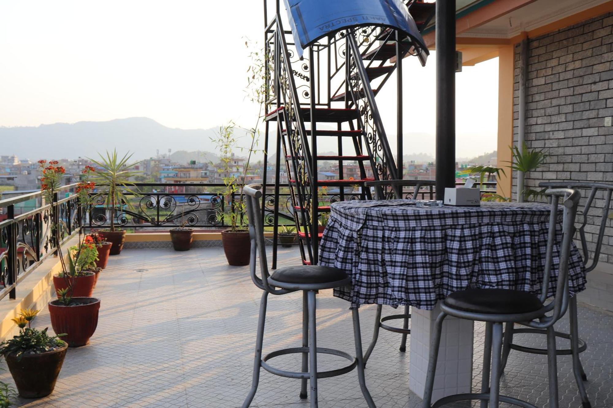 Hotel Young'S Stupa Ranipauwa Exterior photo
